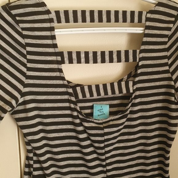 Black and Grey Striped Body Con Dress - Picture 3 of 4